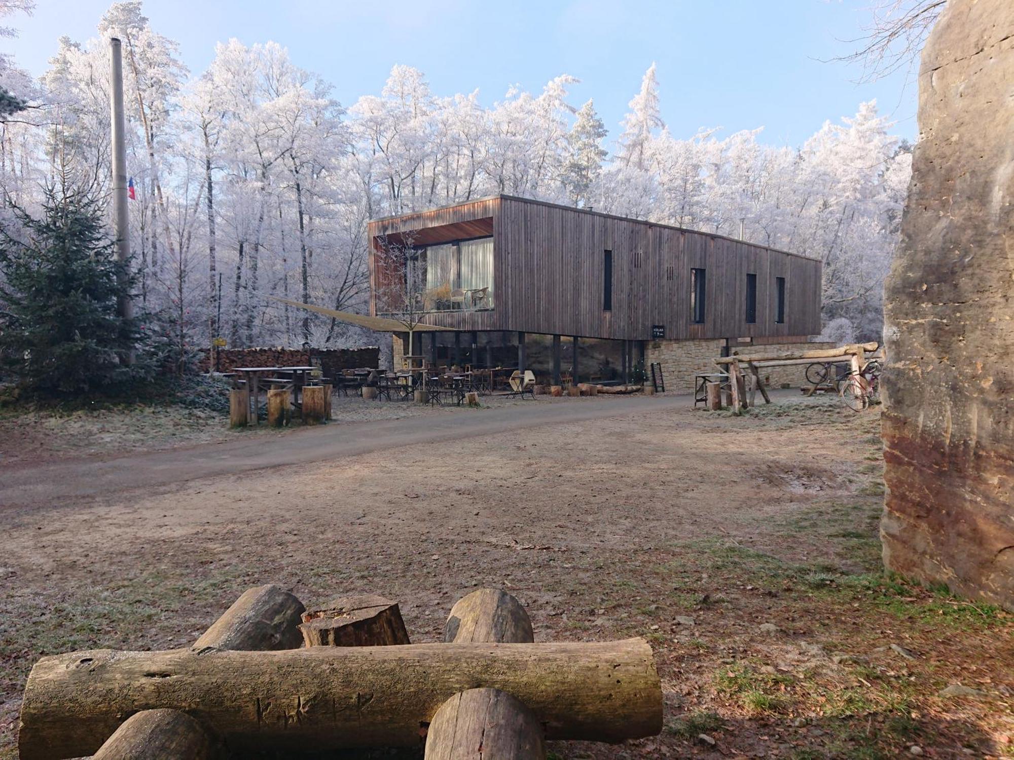 Penzion Kulna Slatiňany Exteriör bild